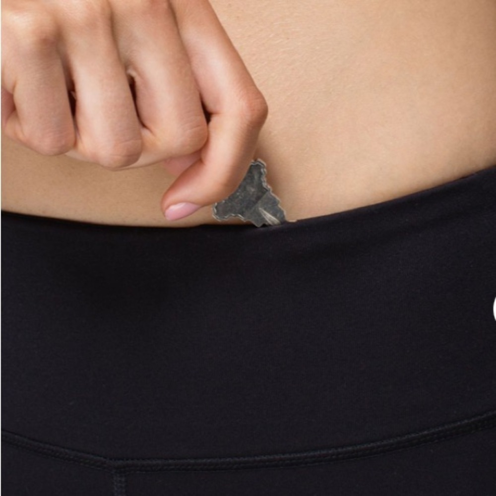 2014 Lululemon Wunder Under Crop (Print) *Full-On Luon
Black / Green - Picture 7 of 7